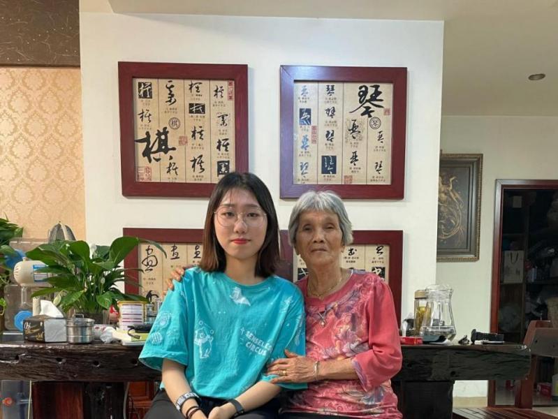 跟新老党员学党史 2026美加墨世界杯官网百名学生记者在社会实践中增强党史学习教育